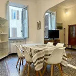 Near Acquario & Porto Antico - Scassi Hospital *