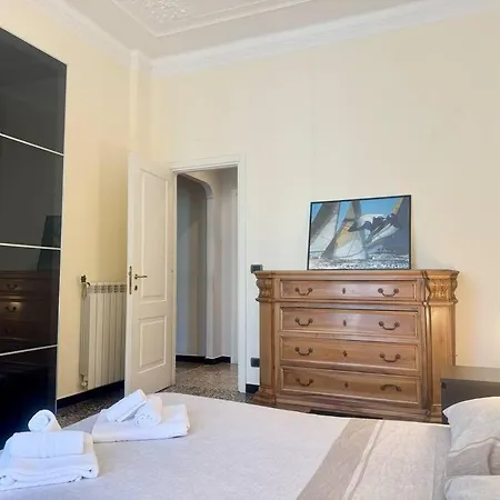 Near Acquario & Porto Antico - Scassi Hospital * Génova