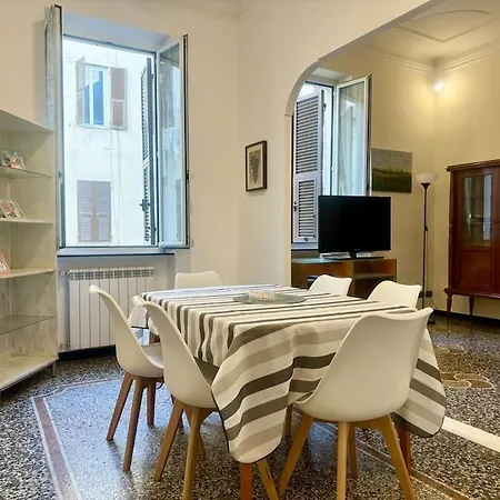 Near Acquario & Porto Antico - Scassi Hospital *