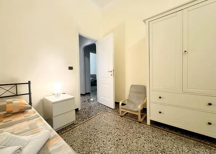 Near Acquario&porto Antico - Scassi Hospital *
